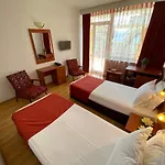 Hotel Tomis 3*