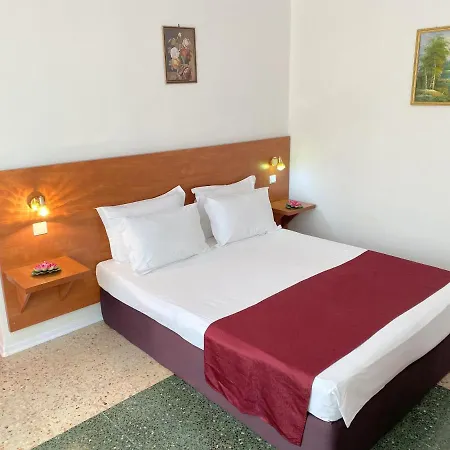Tomis Hotel