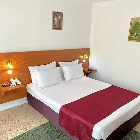 Tomis Hotel 3*