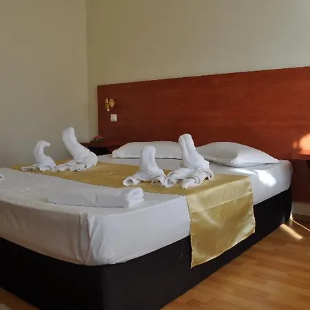 Tomis Hotel